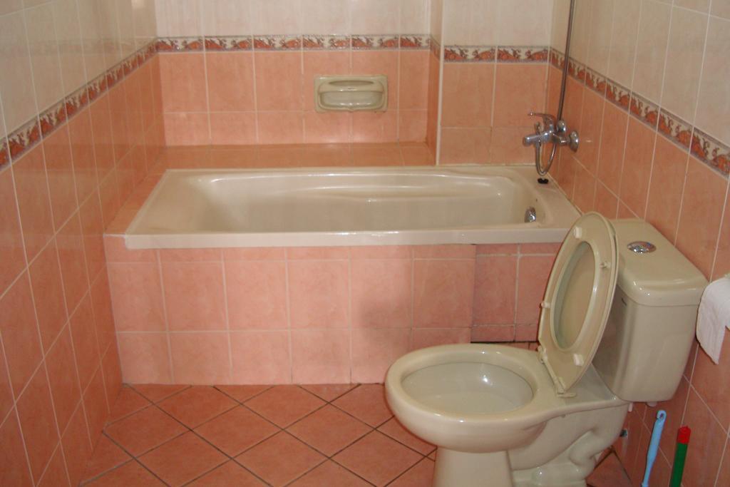 Dorcas Service Apartment - Marina Court Κότα Κιναμπαλού Δωμάτιο φωτογραφία